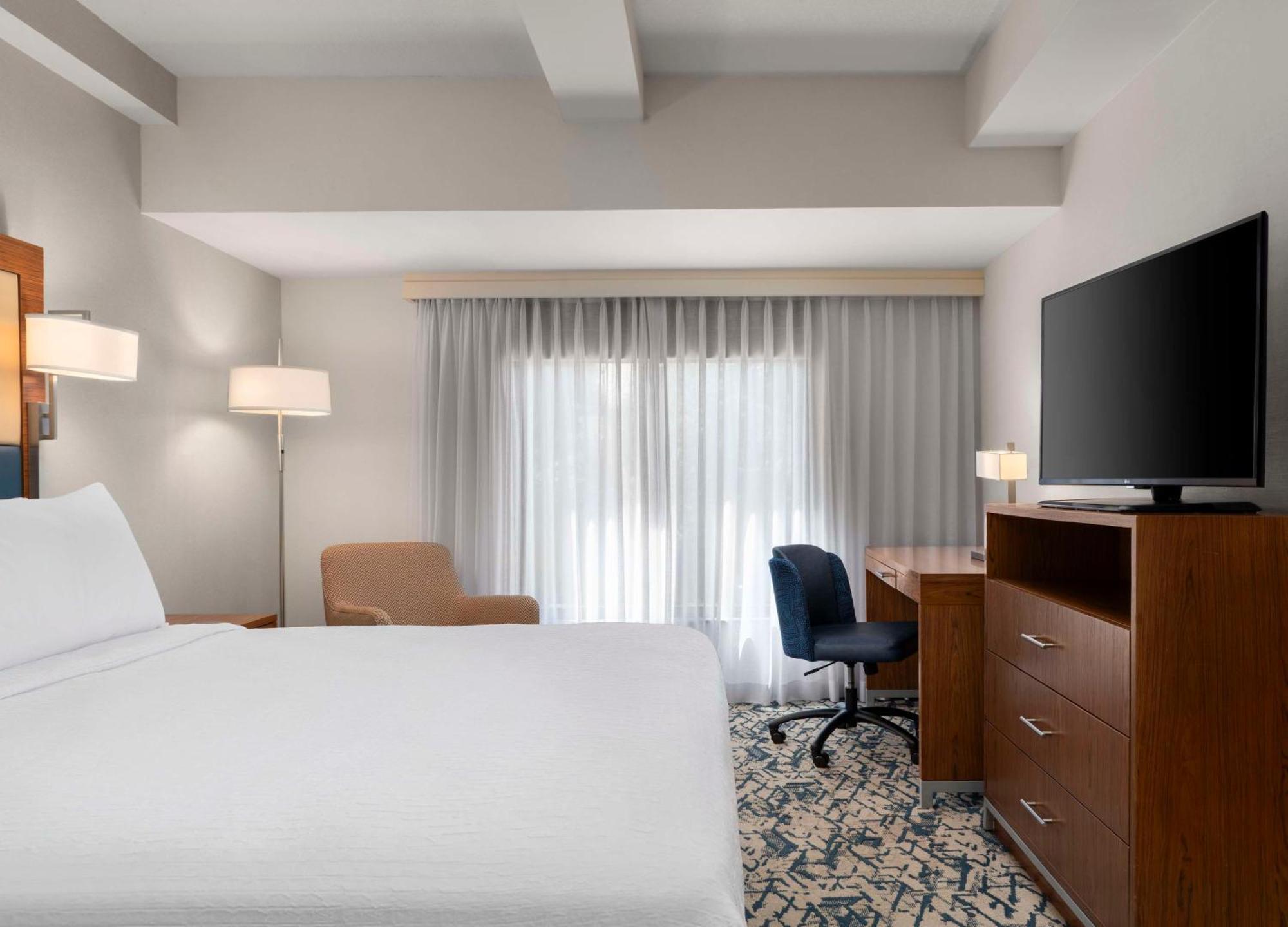 Homewood Suites By Hilton Boston Brookline-Longwood Medical Exterior photo